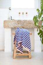 Drap de plage Naram dazzing blue & rose - BONGUSTA THE NICE FLEET