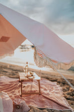 Tente de plage frangée Premium Laurens, rayée rose - BUSINESS & PLEASURE CO. - THE NICE FLEET